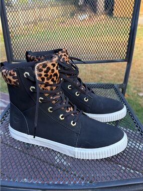 Timberland Black Lace-Up Boots with Leopard Collar